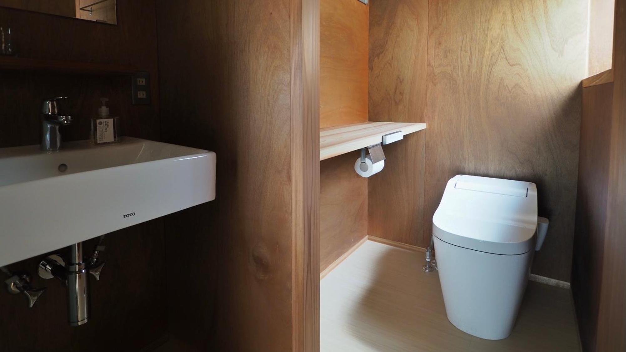 Hub Inn Onomicsi Kültér fotó